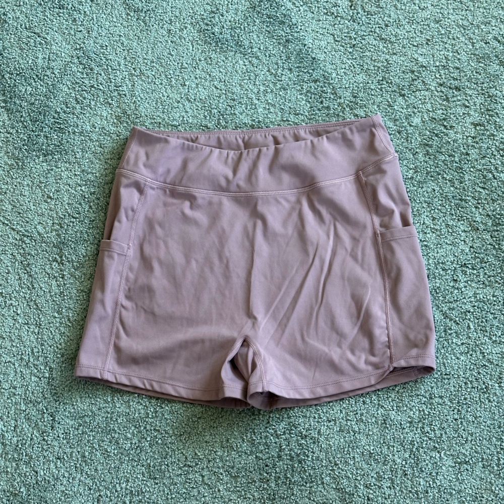 Medium purple stretch shorts with pockets